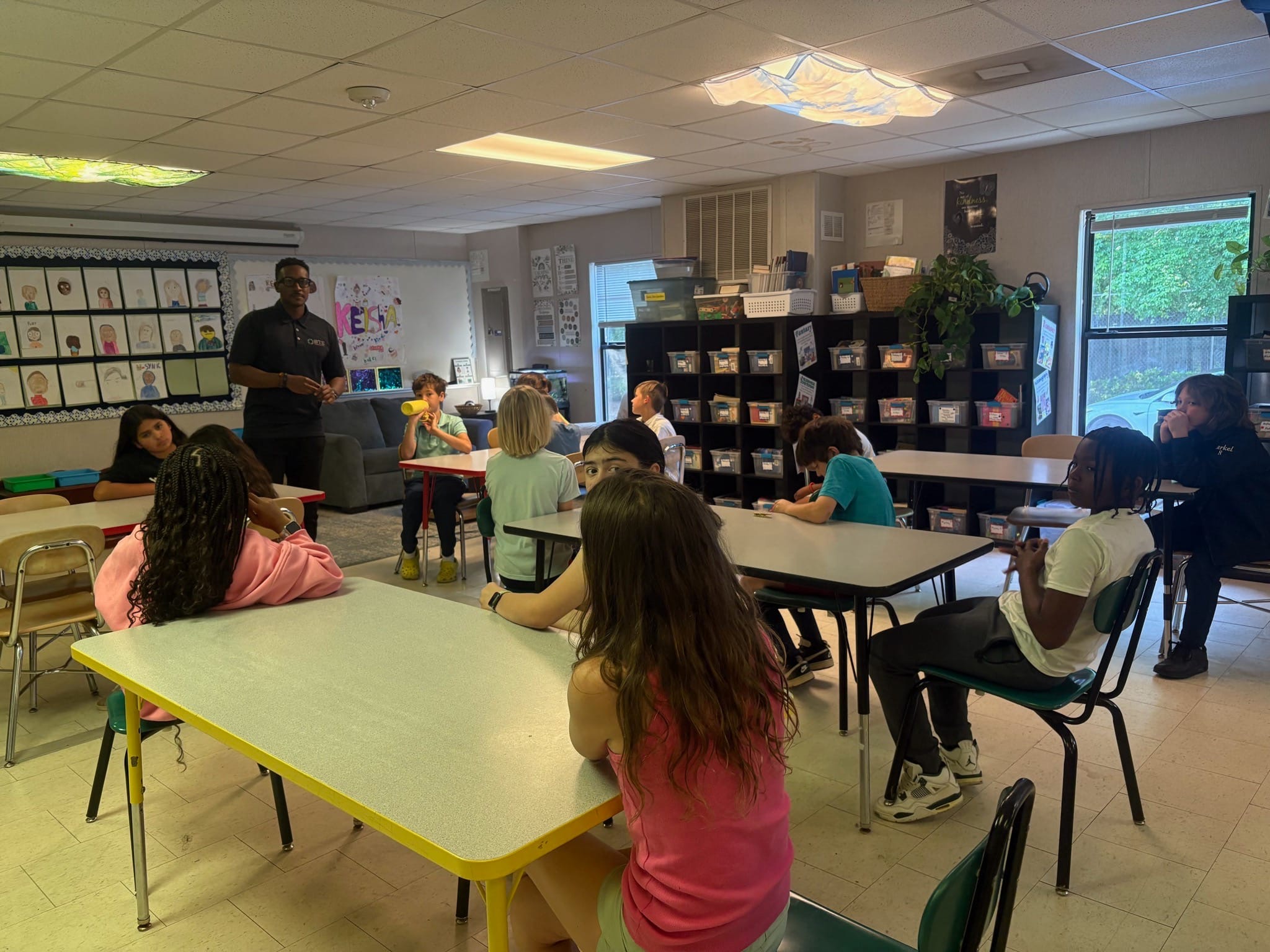 Teacher teaching BallCode in class